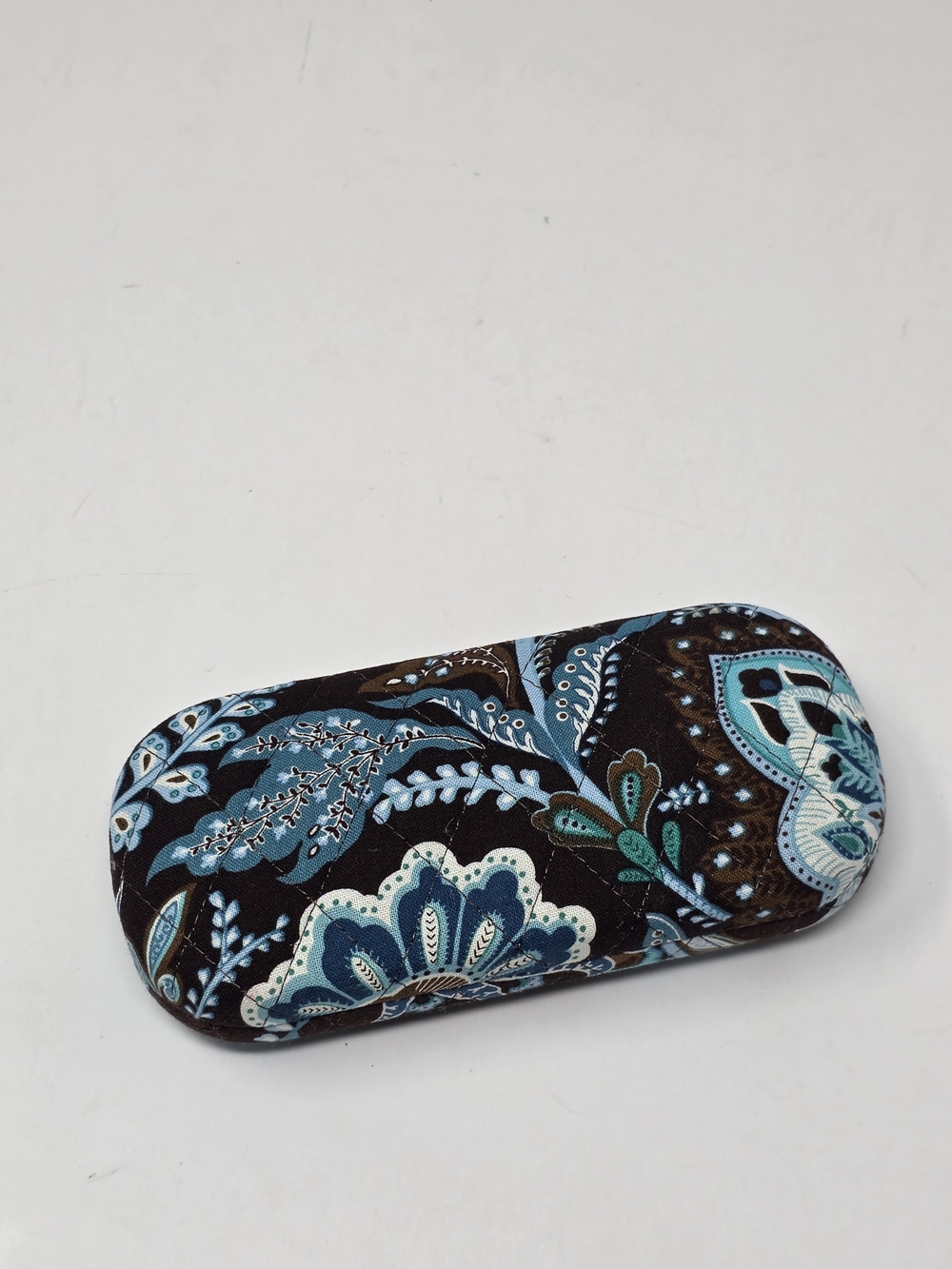 Vera Bradley Hard Quilted Eye Glass Case in Java Blue paisley floral print Rare